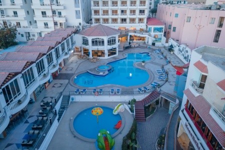 Minamark Beach Resort - 5