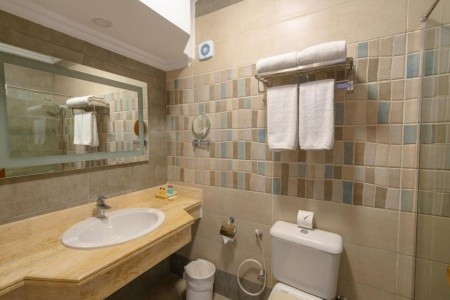 Minamark Beach Resort - 30