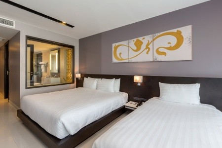 Thajsko Phuket The Charm Resort Phuket 10 dňový pobyt Raňajky Letecky Letisko: Praha April 2027 (15/04/27-24/04/27)
