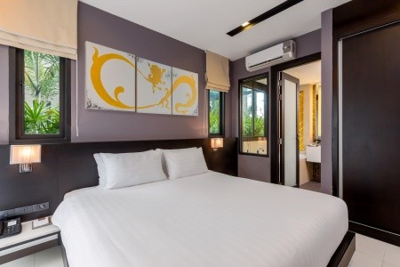 Thajsko Phuket The Charm Resort Phuket 10 dňový pobyt Raňajky Letecky Letisko: Praha April 2027 (15/04/27-24/04/27)