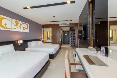Thajsko Phuket The Charm Resort Phuket 10 dňový pobyt Raňajky Letecky Letisko: Praha April 2027 (15/04/27-24/04/27)