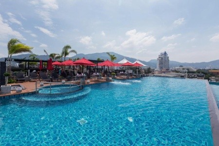 Thajsko Phuket The Charm Resort Phuket 10 dňový pobyt Raňajky Letecky Letisko: Praha April 2027 (15/04/27-24/04/27)
