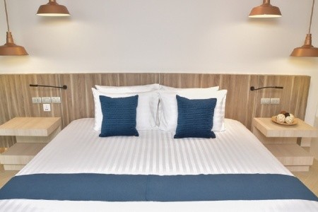 Thajsko Pattaya Golden Tulip Pattaya Beach Resort 9 dňový pobyt Polpenzia Letecky Letisko: Praha August 2026 (26/08/26- 3/09/26)