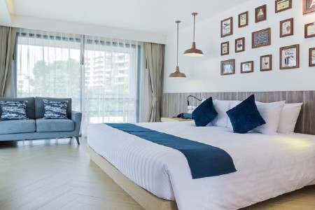 Thajsko Pattaya Golden Tulip Pattaya Beach Resort 9 dňový pobyt Polpenzia Letecky Letisko: Praha August 2026 (26/08/26- 3/09/26)