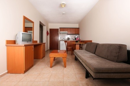 Tuntas Family Suites Kusadasi - 12