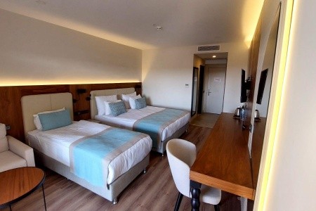 Turecko Side Side Moon Palace 15 dňový pobyt Ultra All inclusive Letecky Letisko: Katovice May 2026 (27/05/26-10/06/26)