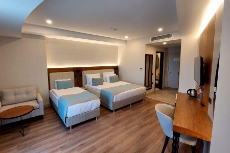 Turecko Side Side Moon Palace 15 dňový pobyt Ultra All inclusive Letecky Letisko: Katovice May 2026 (27/05/26-10/06/26)