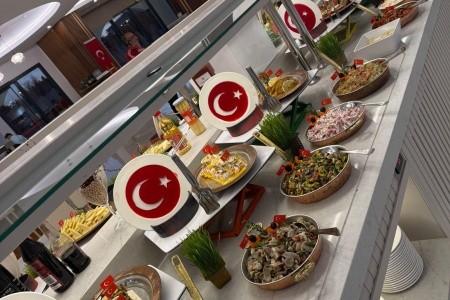 Turecko Side Side Moon Palace 15 dňový pobyt Ultra All inclusive Letecky Letisko: Katovice May 2026 (27/05/26-10/06/26)