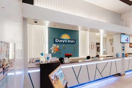 Days Inn By Wyndham Patong Beach Phuket