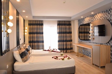 Turecko Alanya Eftalia Aqua Resort 12 dňový pobyt Ultra All inclusive Letecky Letisko: Praha April 2026 ( 6/04/26-17/04/26)
