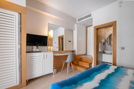 Long Beach Resort & Spa - 40