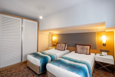 Long Beach Resort & Spa - 44