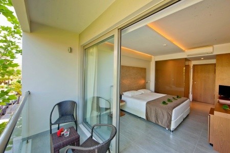 Oktober Downtown Rooms - 9