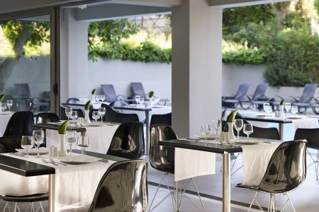 Oktober Downtown Rooms - 11