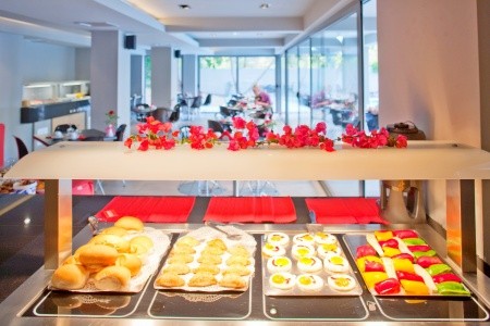 Oktober Downtown Rooms - 12