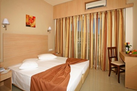 Katrin Hotel & Bungalovy - 11