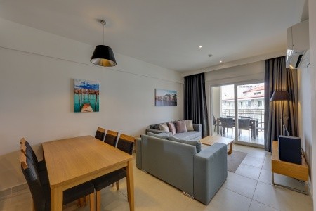 Ramada Hotel & Suites By Wyndham - 43