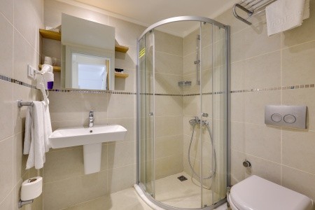 Ramada Hotel & Suites By Wyndham - 47