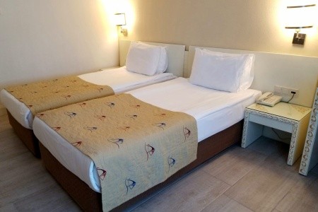 Turecko Turecká riviéra Crystal Admiral Resort & Spa 7 dňový pobyt Ultra All inclusive Letecky Letisko: Praha June 2026 ( 5/06/26-11/06/26)