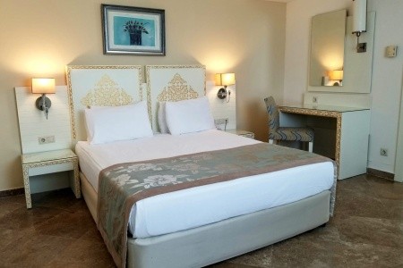 Turecko Turecká riviéra Crystal Admiral Resort & Spa 7 dňový pobyt Ultra All inclusive Letecky Letisko: Praha June 2026 ( 5/06/26-11/06/26)