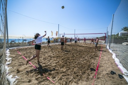 Sailors Beach Club - 4