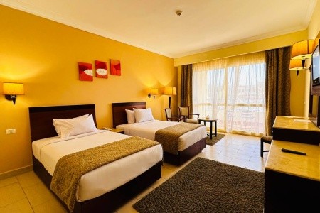 Regency Plaza Aquapark & Spa - 13