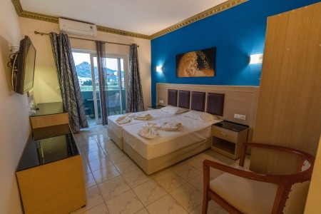 Grecian Fantasia Resort - 4