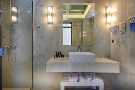 Grécko Kréta Vantaris Palace 5 dňový pobyt Polpenzia Letecky Letisko: Praha May 2026 (31/05/26- 4/06/26)