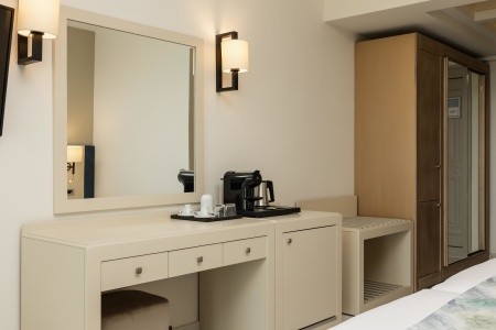 Grécko Kréta Vantaris Palace 5 dňový pobyt Polpenzia Letecky Letisko: Praha May 2026 (31/05/26- 4/06/26)