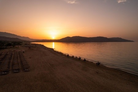 Grécko Kréta Vantaris Palace 5 dňový pobyt Polpenzia Letecky Letisko: Praha May 2026 (31/05/26- 4/06/26)