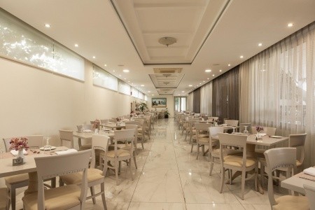 Grécko Kréta Vantaris Palace 5 dňový pobyt Polpenzia Letecky Letisko: Praha May 2026 (31/05/26- 4/06/26)