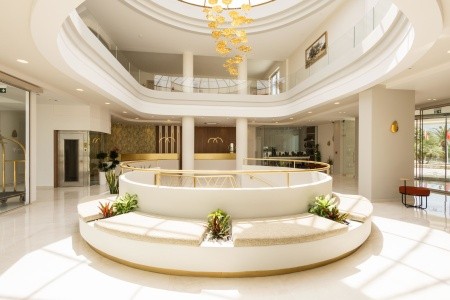 Grécko Kréta Vantaris Palace 5 dňový pobyt Polpenzia Letecky Letisko: Praha May 2026 (31/05/26- 4/06/26)