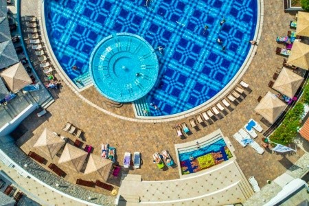 Čierna Hora Budva Slovenska Plaza 4* 8 dňový pobyt Polpenzia Letecky Letisko: Praha September 2025 ( 7/09/25-14/09/25)