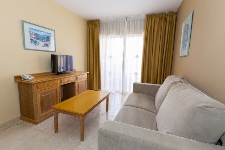 Kanárske ostrovy Tenerife Villa De Adeje Beach 16 dňový pobyt All Inclusive Letecky Letisko: Praha July 2025 (22/07/25- 6/08/25)