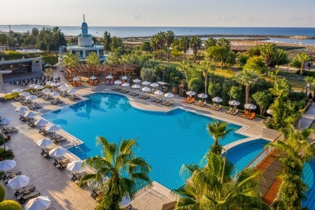 Commodore Elite Suites & Spa - 3