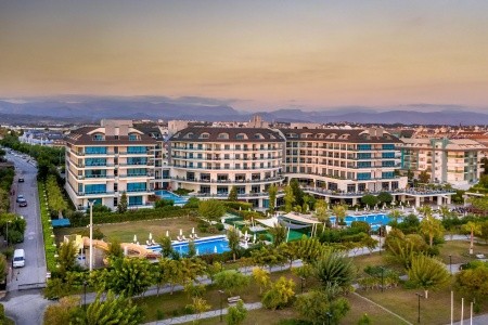 Commodore Elite Suites & Spa - 5