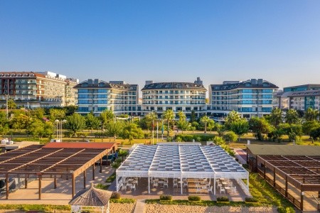 Commodore Elite Suites & Spa - 9