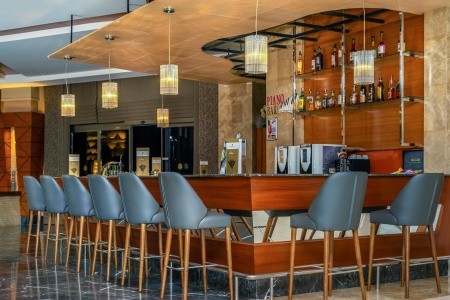 Commodore Elite Suites & Spa - 16