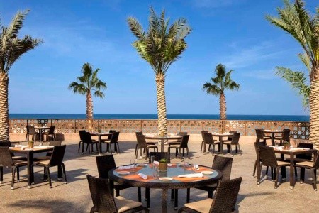 Spojené arabské emiráty Sharjah Sheraton Sharjah Beach Resort 12 dňový pobyt Plná penzia Letecky Letisko: Praha apríl 2024 ( 9/04/24-20/04/24)