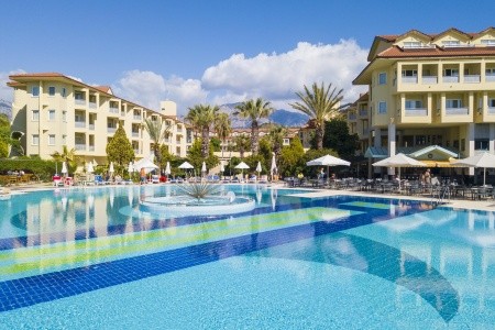 Queen's Park Le Jardin Resort - 2