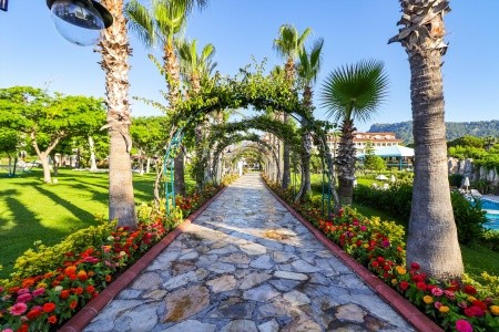 Queen's Park Le Jardin Resort - 5