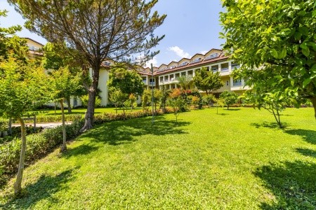 Queen's Park Le Jardin Resort - 8