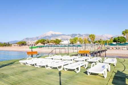 Queen's Park Le Jardin Resort - 25