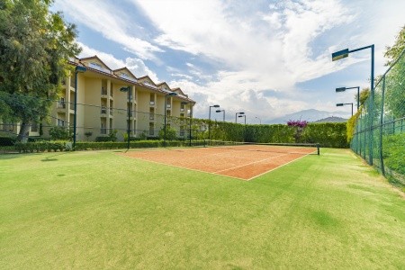 Queen's Park Le Jardin Resort - 36