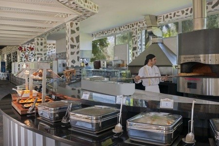 Cyprus Severný Cyprus Noah's Ark Deluxe Hotel & Spa 12 dňový pobyt Ultra All inclusive Letecky Letisko: Bratislava July 2026 ( 2/07/26-13/07/26)