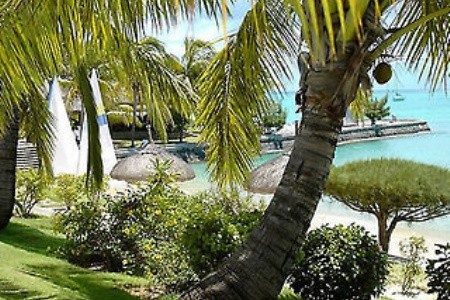 Coral Azur Beach Resort (Mon Choisy)