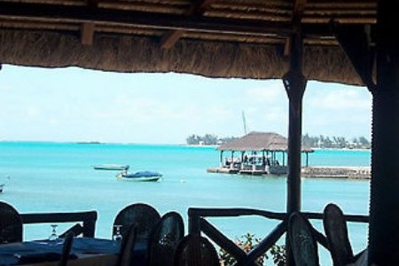 Coral Azur Beach Resort (Mon Choisy)