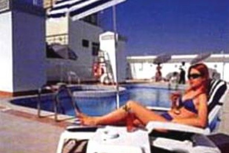 Spojené arabské emiráty Dubaj Versailles 8 dňový pobyt Bez stravy Letecky Letisko: Praha December 2025 (11/12/25-18/12/25)