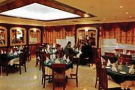 Spojené arabské emiráty Dubaj Versailles 8 dňový pobyt Bez stravy Letecky Letisko: Praha December 2025 (11/12/25-18/12/25)