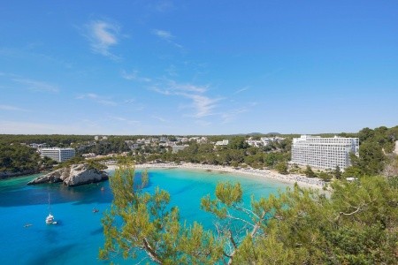 Španielsko Menorca Meliá Gavilanes (Cala Galdana) 15 dňový pobyt Polpenzia Letecky Letisko: Praha August 2025 ( 1/08/25-15/08/25)